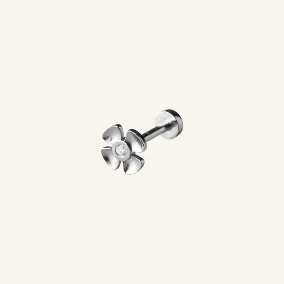 Pernille Corydon Øreringe^Anemone Helix Piercing